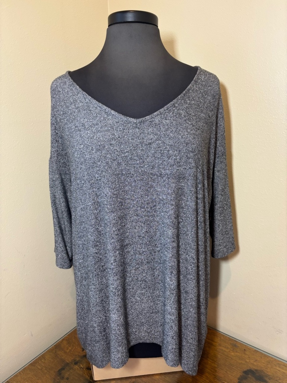 J. Jill Wearever Collection V-Neck Dolman 3/4 Sleeve Top - Gray, Petite Large